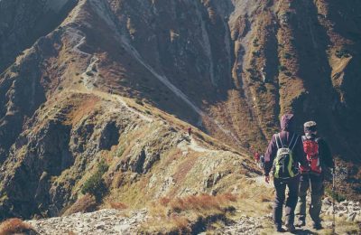 qué diferencia hay entre trekking y senderismo